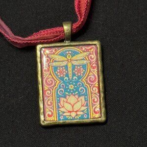 Vintage Fashion Necklace Dragonfly multicolor pendant with Fabric necklace
